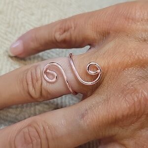 SOFT PINK HANDWRAPPED SWIRL RING